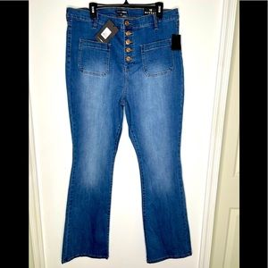 **NWT Fashion Nova flare leg jeans